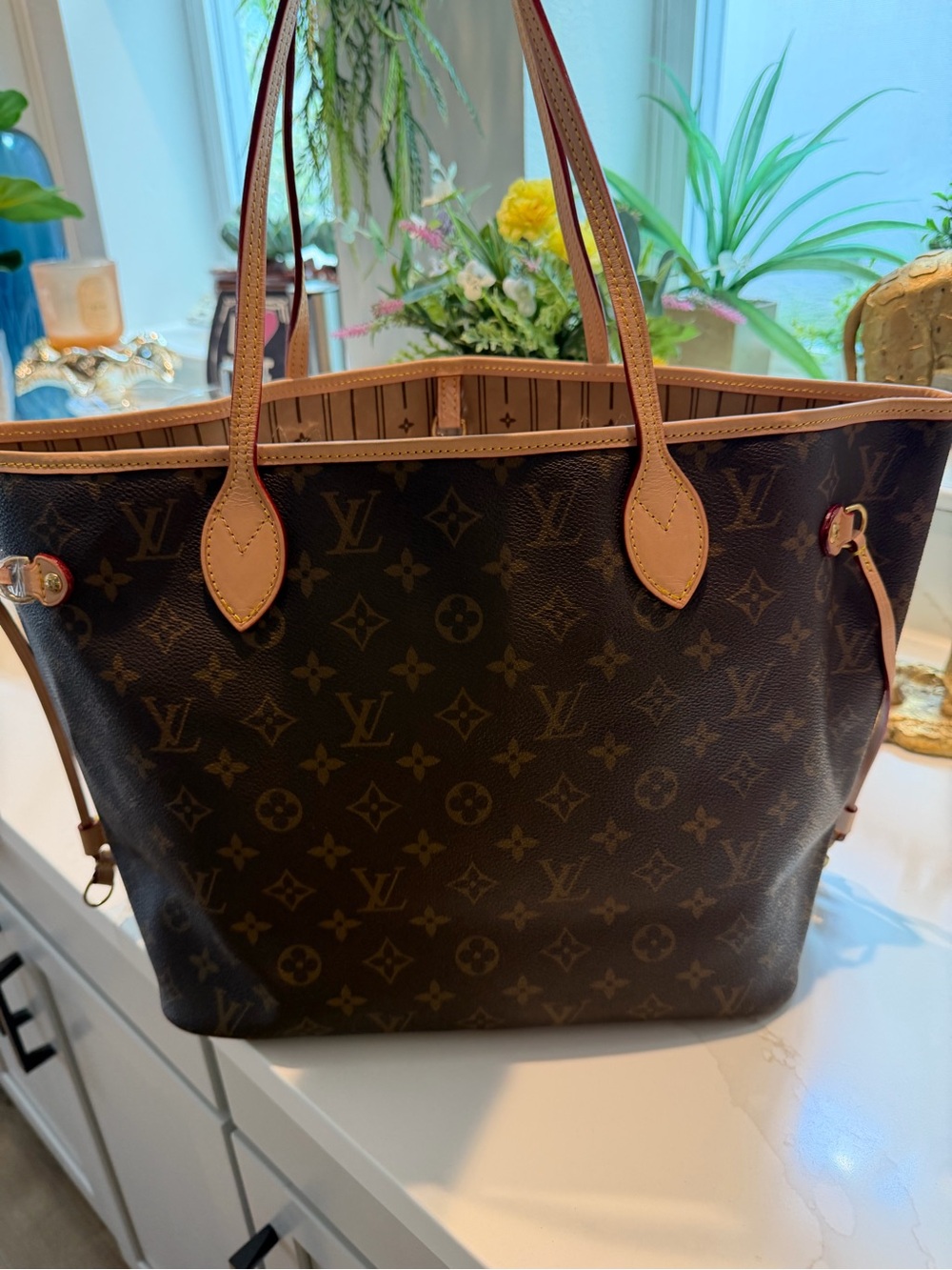 Authentic Louis Vuitton MM Monogram Neverfull Tote